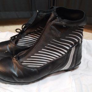 Cross country ski boots